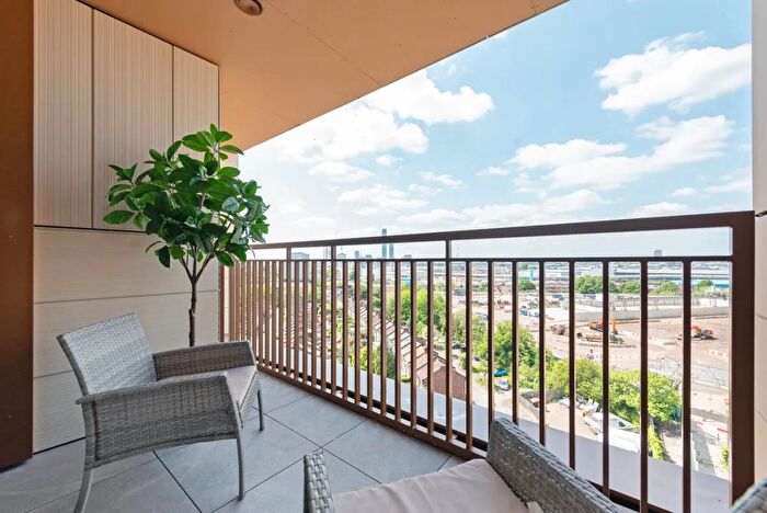 2 Bedroom Apartment To Rent In Goodhall Street, London, NW10
