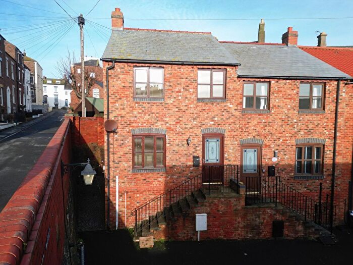 3 Bedroom End Terrace House For Sale In Mount Square, Whitby, YO21