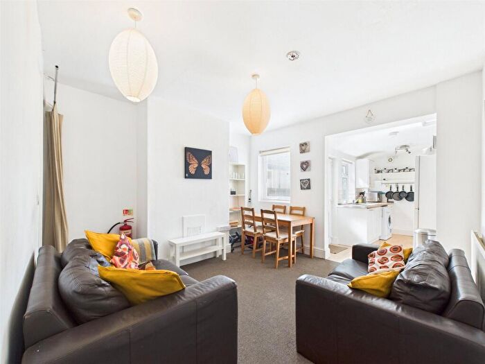4 Bedroom Terraced House To Rent In Derby Street, Beeston, Nottingham, NG9