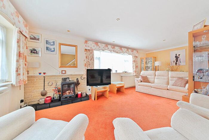 3 Bedroom Detached House For Sale In Bridge Road, Rudgwick, RH12