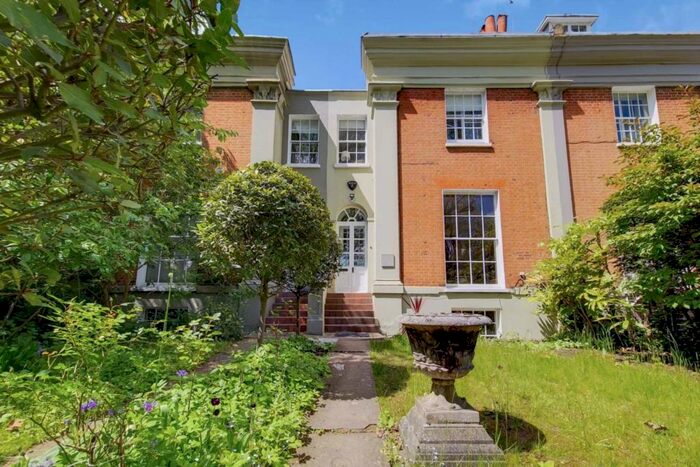 3 Bedroom House To Rent In North Road, Highgate, N6