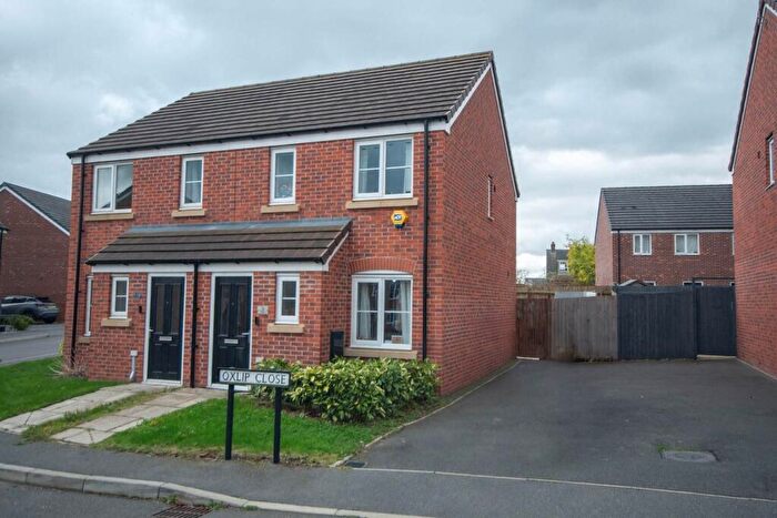 2 Bedroom Semi Detached House For Sale In Oxlip Close, Coton Park, Rugby, CV23