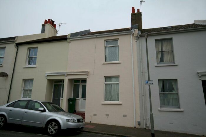 3 Bedroom Terraced House To Rent In Richmond Street, BN2