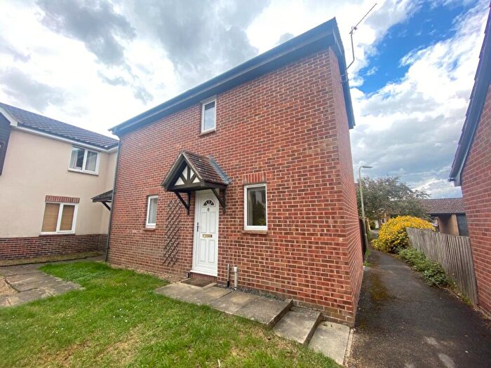 2 Bedroom End Of Terrace House To Rent In Nene Grove, Didcot, Oxfordshire, OX11