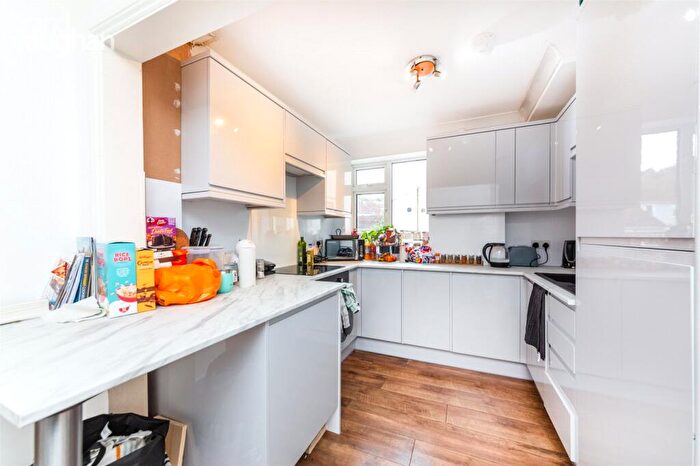 5 Bedroom Semi Detached House To Rent In Lower Bevendean Avenue, Brighton, BN2