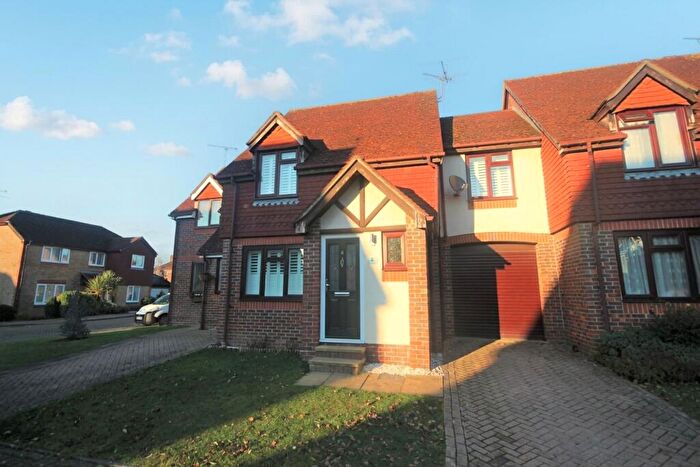 3 Bedroom House To Rent In Byron Close, Horsham, RH12