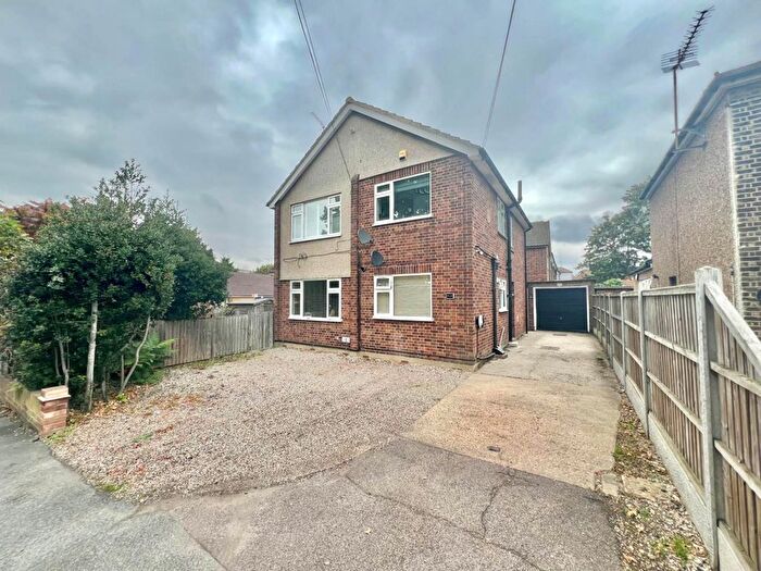 2 Bedroom Maisonette For Sale In Crescent Road, Brentwood, CM14