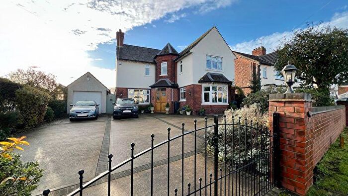 3 Bedroom Detached House For Sale In Old Brumby Street, Scunthorpe, DN16