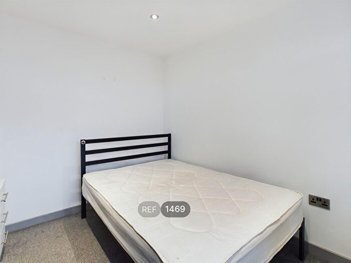 1 Bedroom Flat To Rent In Tivoli House, South Street, HU1
