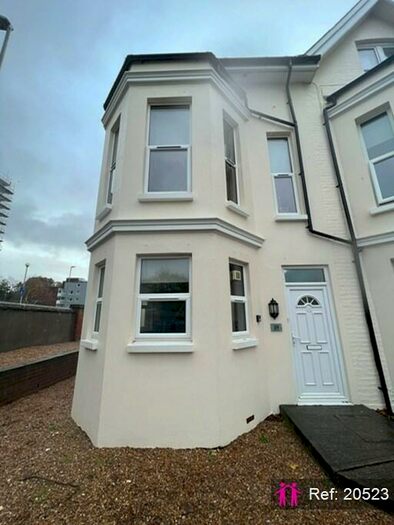 3 Bedroom End Of Terrace House To Rent In Moat Croft Road, Eastbourne, BN21