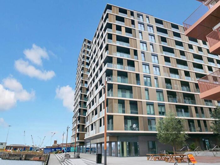 2 Bedroom Flat To Rent In South House, Gillingham Gate Road, Chatham, ME4