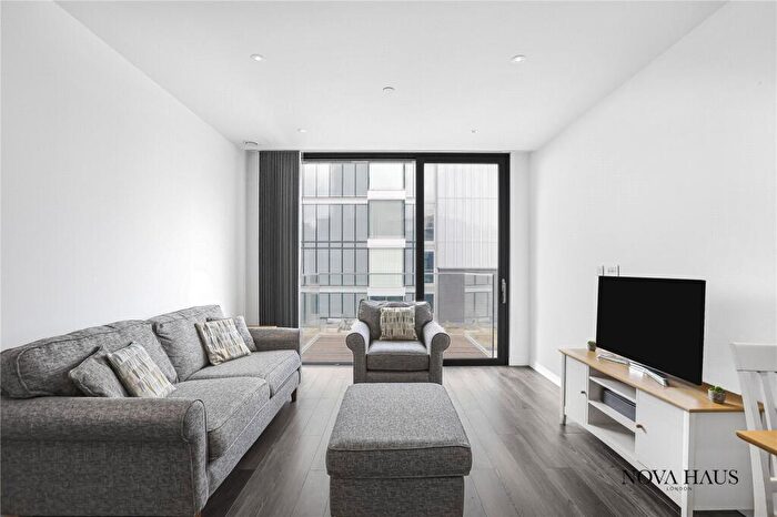 1 Bedroom Apartment To Rent In Catalina House, Canter Way, Goodman's Fields, E1