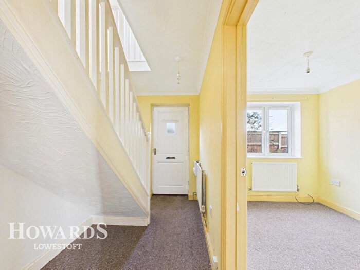 2 Bedroom Terraced House For Sale In High Path, Kessingland, NR33