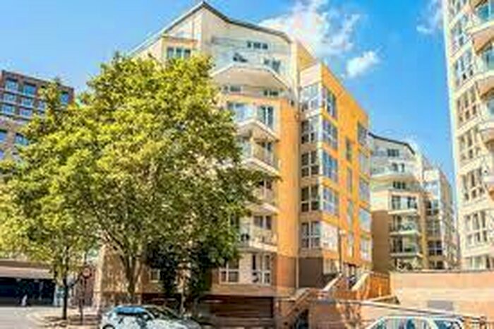 2 Bedroom Flat To Rent In Heligan House, The Water Gardens, Canada Water, Canada Street, Canada Water, London, London, SE16