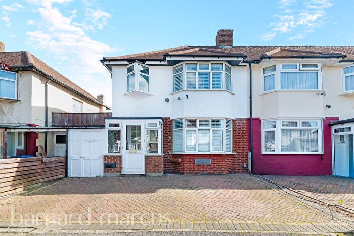 3 Bedroom End Of Terrace House For Sale In Manor Way, Mitcham, CR4