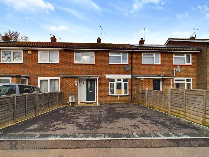 3 Bedroom Property To Rent In Paddockhurst Road, Gossops Green, Crawley, RH11