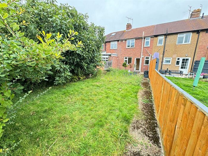 2 Bedroom Terraced House For Sale In Carrington Crescent, Wendover, HP22