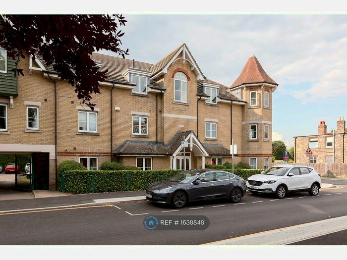 2 Bedroom Flat To Rent In Ash Tree Court, London, N2