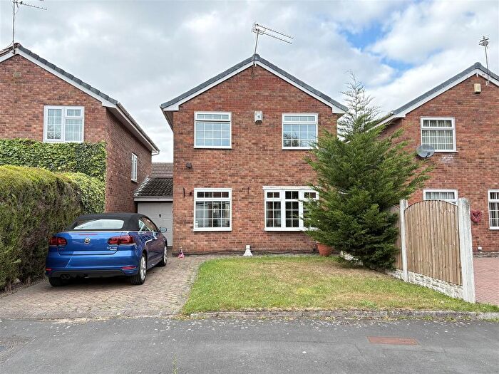 3 Bedroom Detached House For Sale In Porter Close, Rainhill, L35