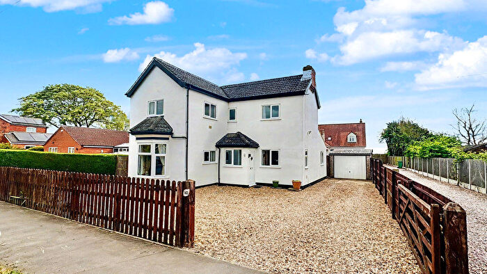 4 Bedroom Detached House For Sale In Station Road, Bardney, Lincoln, LN3