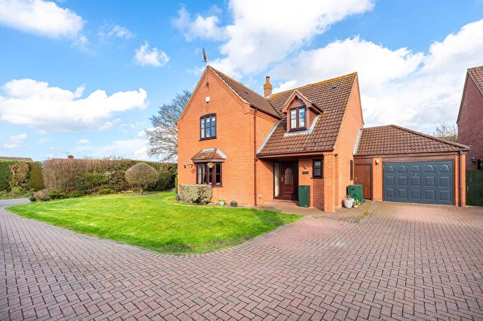 4 Bedroom Detached House For Sale In School Road, Potter Heigham, NR29