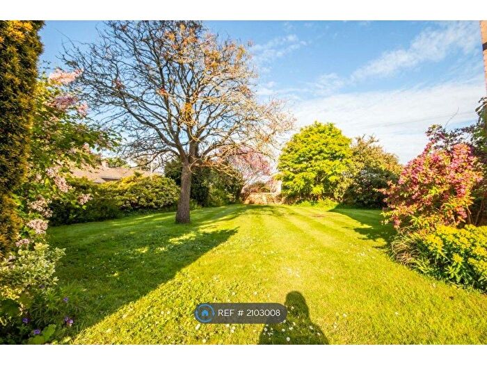 2 Bedroom Flat To Rent In De Freville Rd, Great Shelford, CB22