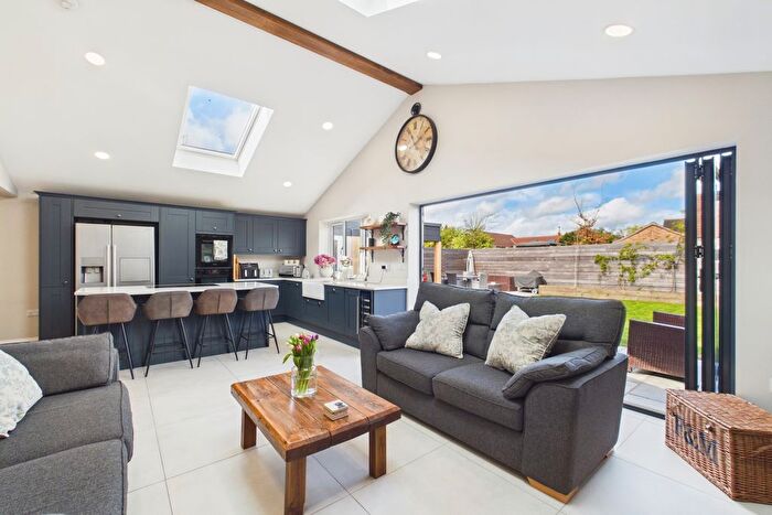 3 Bedroom Detached Bungalow For Sale In Kentmere Drive, York, North Yorkshire, YO30