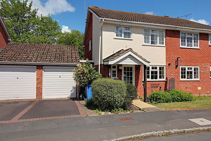 3 Bedroom Semi-Detached House For Sale In Hawthorn Rise, Hook, RG27