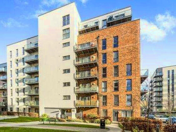 1 Bedroom Apartment To Rent In Honour Gardens, Dagenham, Essex, RM8