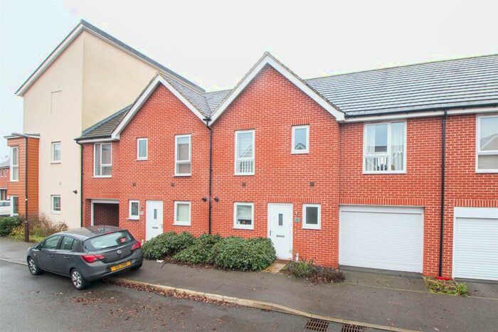3 Bedroom Terraced House To Rent In Bowling Green Close, Bletchley, Milton Keynes, MK2