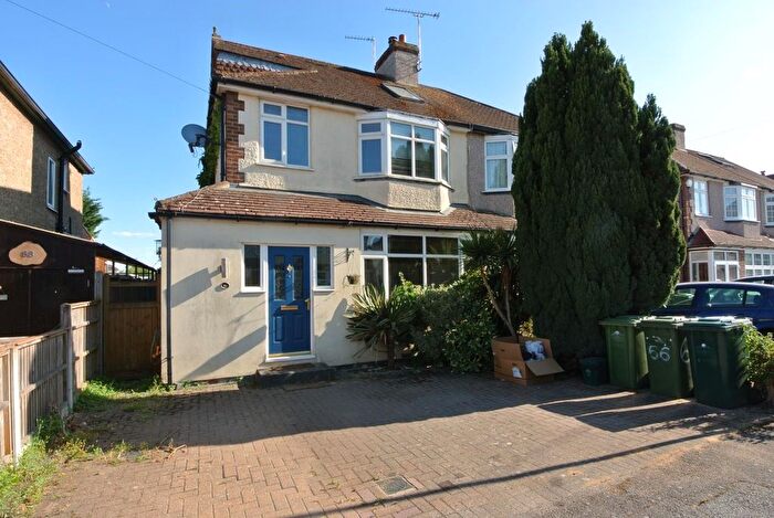 4 Bedroom Property To Rent In Shortwood Avenue, Staines-Upon-Thames, TW18