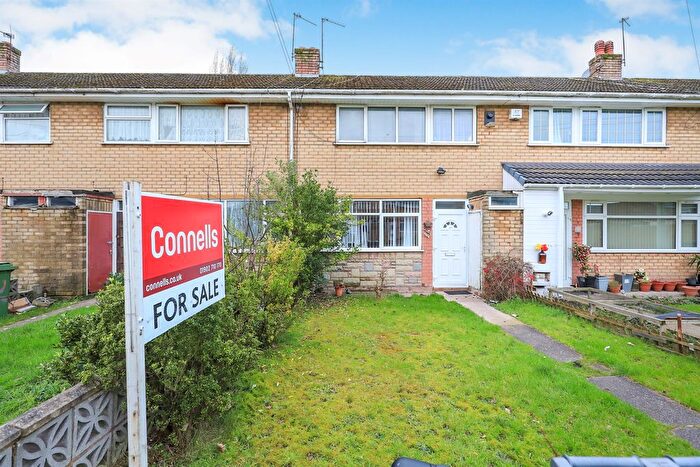 3 Bedroom Terraced House For Sale In Quatford Gardens, Park Village, Wolverhampton, WV10