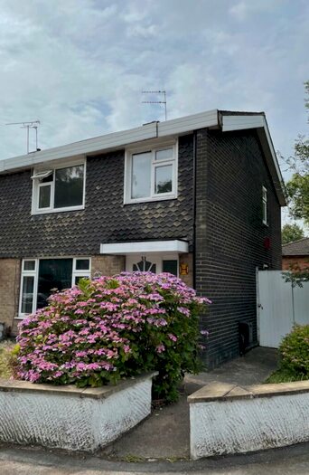 4 Bedroom Semi-Detached House To Rent In Mundy Street, Derby, Derbyshire, DE1