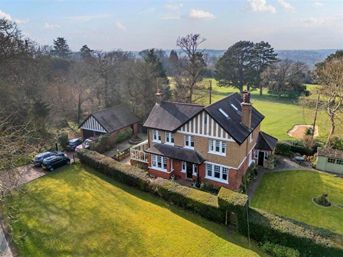 5 Bedroom Detached House For Sale In How Lane, Chipstead, CR5
