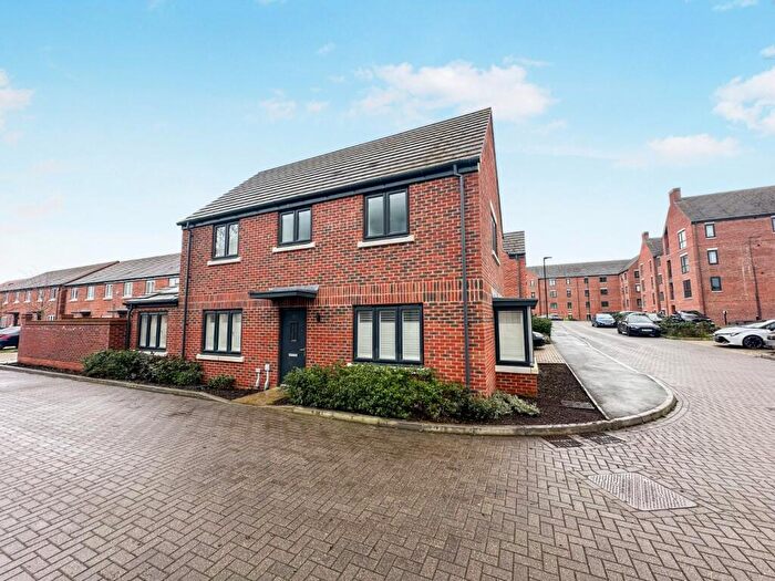 3 Bedroom Detached House To Rent In St Peters Quarter, Ottershaw, Chertsey, Surrey, KT16