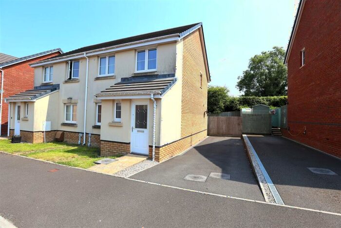 3 Bedroom Semi-Detached House To Rent In Bryn Meurig, Llanharry, Pontyclun, Rhonda Cynnon Taf, CF72
