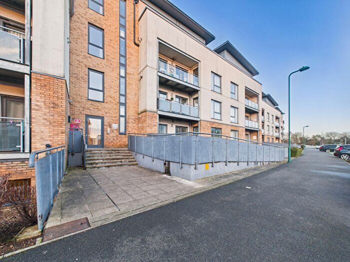 2 Bedroom Flat For Sale In Hammonds Drive, Peterborough, PE1