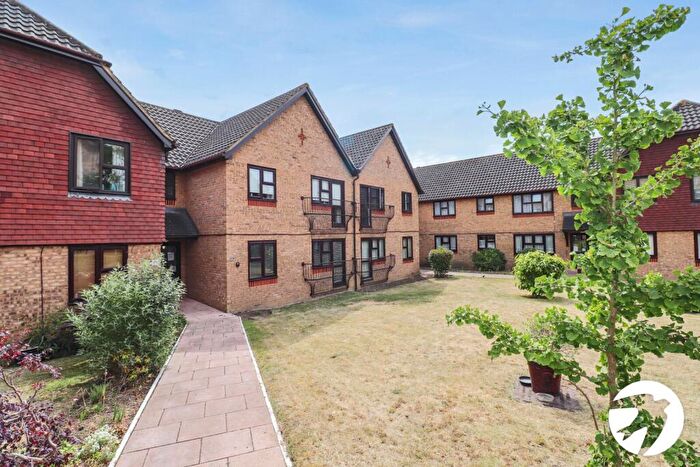 2 Bedroom Flat For Sale In Erith Road, Belvedere, DA17
