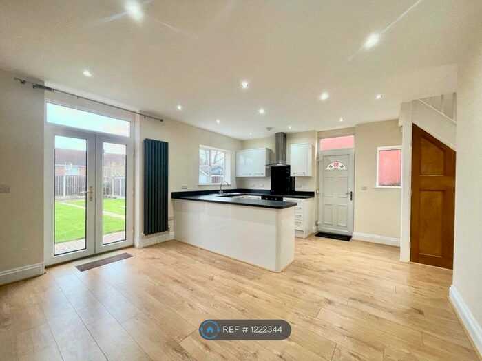 3 Bedroom Semi-Detached House To Rent In Church Lane, Bramley, Rotherham, S66