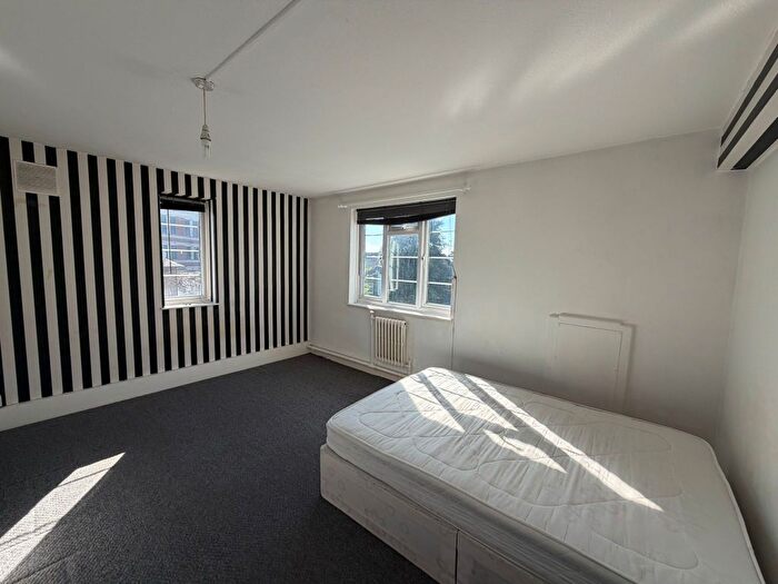 2 Bedroom Flat To Rent In Byron Road, Harrow, HA1