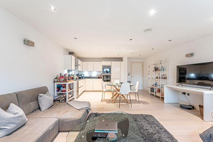 2 Bedroom Flat For Sale In Camden Road, Camden Town, London, NW1