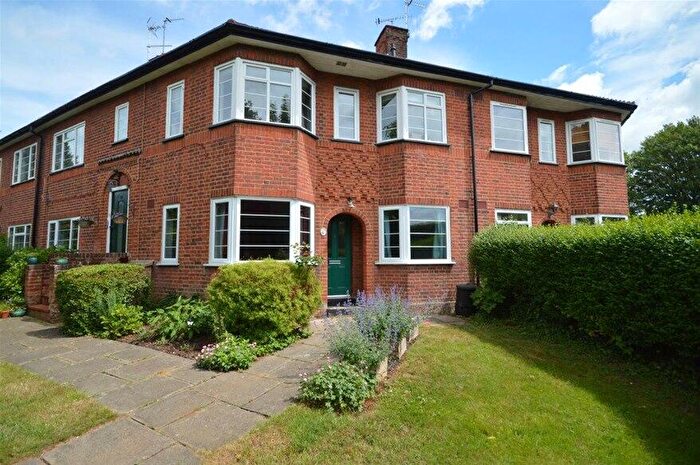 2 Bedroom Maisonette To Rent In Wickwood Court, Woodstock Road North, St Albans, AL1