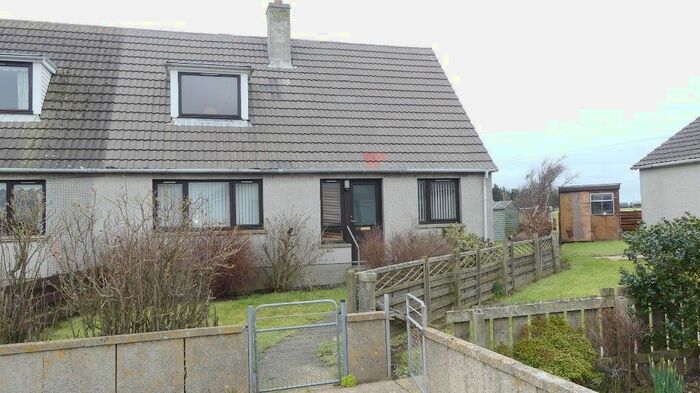 3 Bedroom Semi-Detached House For Sale In Dwarwick Place, Dunnet, KW14