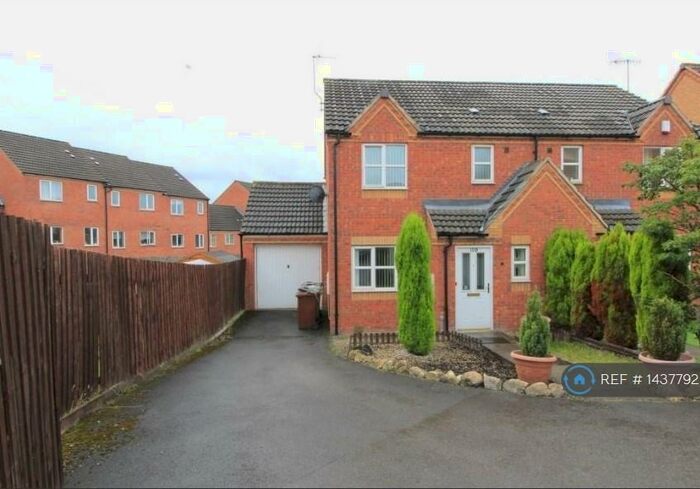 3 Bedroom Semi-Detached House To Rent In Pavior Road, Nottingham, NG5