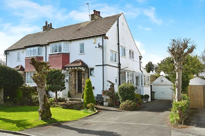 3 Bedroom Semi-Detached House For Sale In New Way, Guiseley, Leeds, LS20