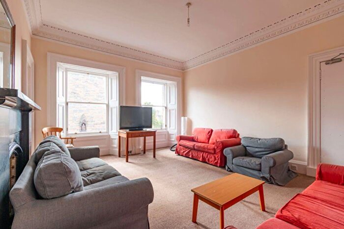 4 Bedroom Flat To Rent In L Lutton Place, Edinburgh, EH8