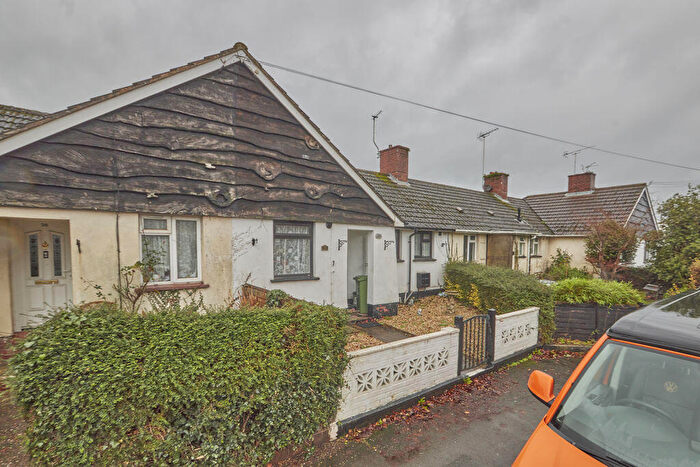 2 Bedroom Bungalow For Sale In Church Road, Alphington, Exeter, EX2