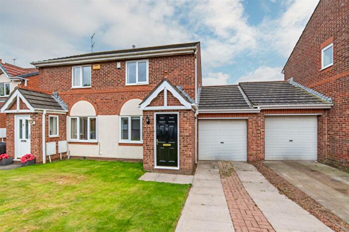 2 Bedroom Semi-Detached House To Rent In Monks Wood, North Shields, NE30