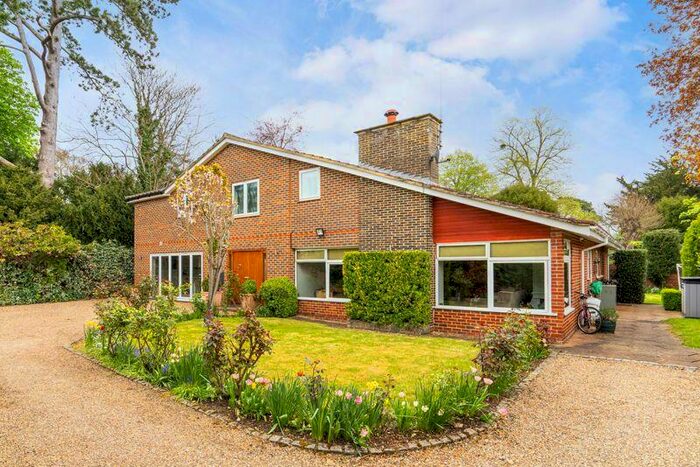 4 Bedroom Detached House For Sale In Hurley., SL6
