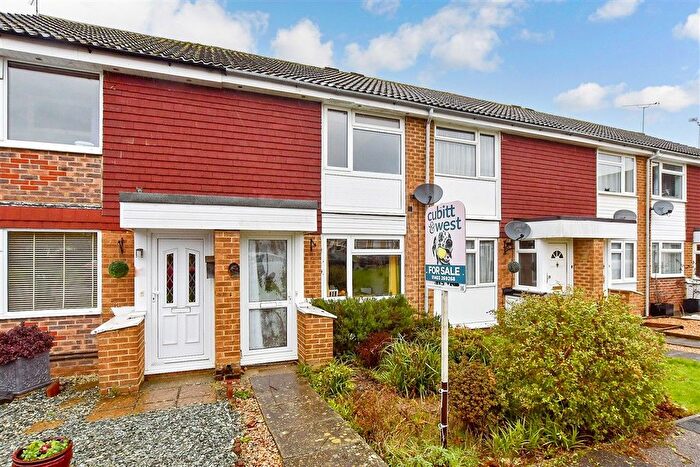 2 Bedroom Terraced House For Sale In Beech Road, Horsham, West Sussex, RH12